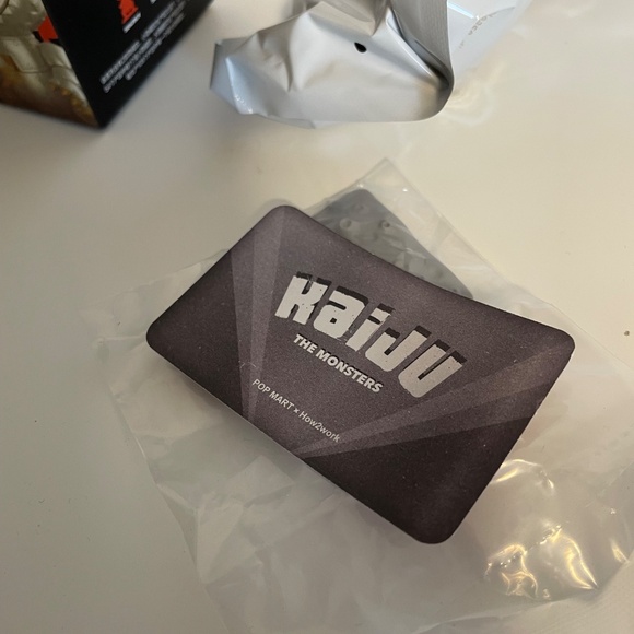 Pop Mart Labubu The Monsters Kaiju Series Alien Kaiju Figure Open Box - Picture 8 of 9